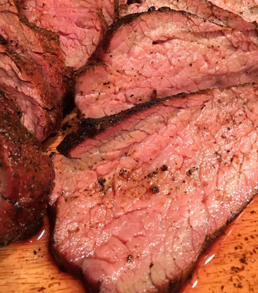 tri tip slices cut across the grain